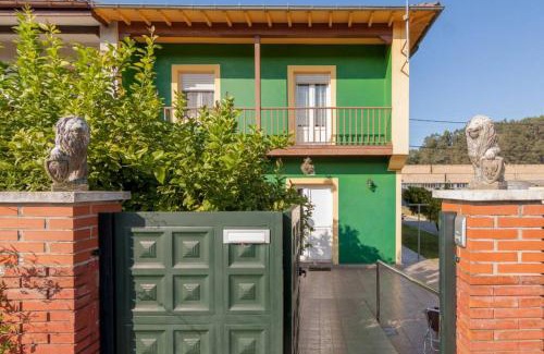 Puente San Miguel Maison | Casa entre "Mar y Montaña" centro de Cantabria, terraza, ajardinada, amplia y luminosa, hasta 10 personas
