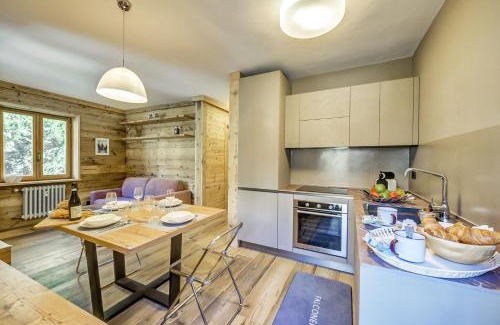 Courmayeur Appartement | Casa Entreves - Ristrutturata con parcheggio