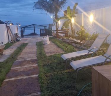 Luis Correia Maison | casa estrela mar praia de arrombado