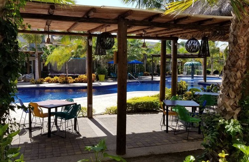 Navolato Maison | Casa Familiar frente a la alberca en Punta Esmeralda II