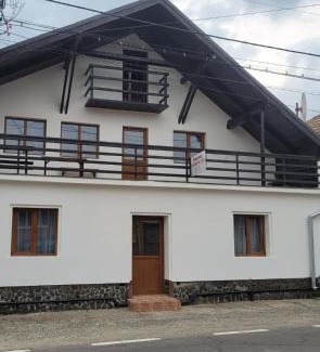 Cartisoara Maison | Casa Floare de Colt