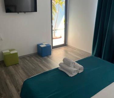 Costinesti Maison | Casa Fuchsia