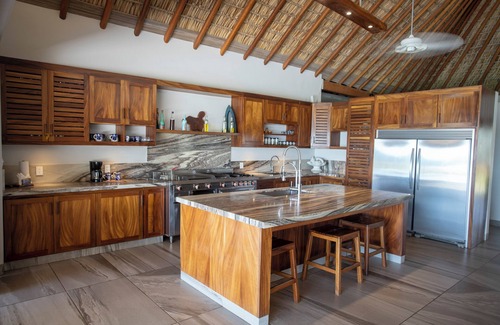 Libertad Maison | Casa Gaby - A luxurious, beachfront villa