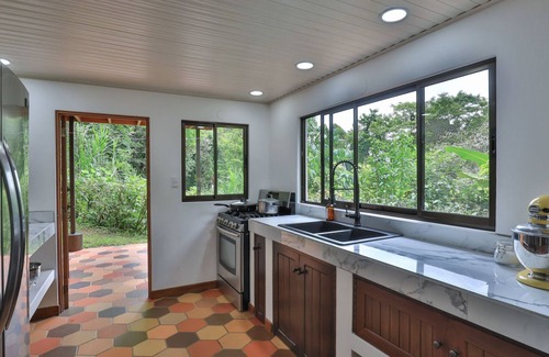 Baru Maison | Casa Gardenia Mabuhay - A Boutique Jungle Home