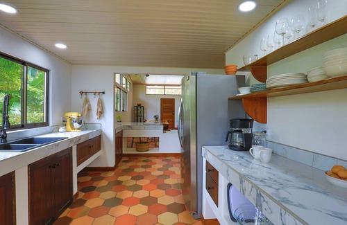 Baru Maison | Casa Gardenia Mabuhay - A Boutique Jungle Home