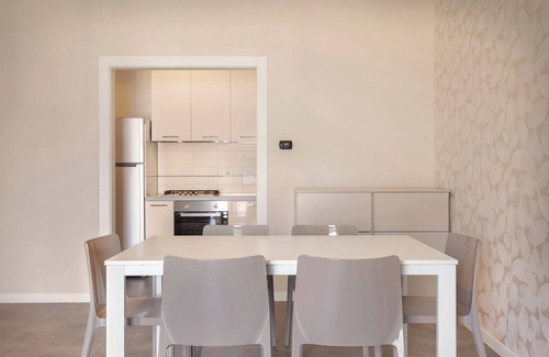 Magugnago Appartement | Joan House