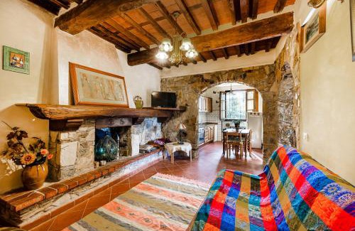 Camaiore Appartement | Casa Giovanni - Relax Among Greenery - Happy Rentals