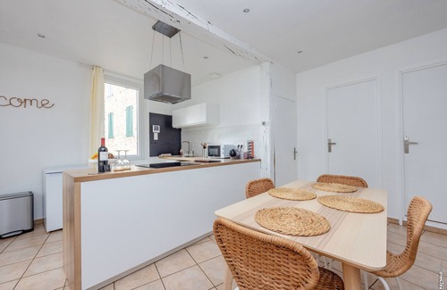 Castelnau-de-Montmiral Maison | Casa Glèsia
