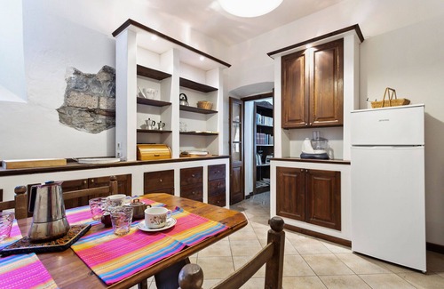 Claino Con Osteno Maison | Maison de vacances à Osteno avec 4 chambres à coucher, 11 couchages