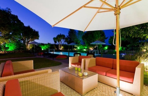 Lagoa e Carvoeiro Maison | Casa Grande - 6 chambres, cuisine extérieure, piscine clôturée, accessible en fauteuil roulant