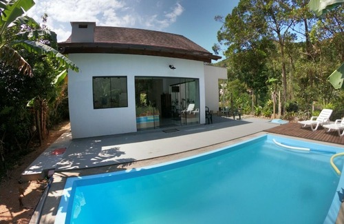 South Region Maison | Casa Grande com Piscina Próximo ao mar na Praia da Ferrugem Garopaba SC