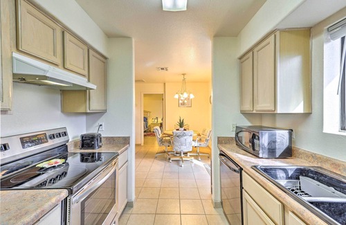 Eleven Mile Corner Copropriété | Casa Grande Getaway w/ Access to Golf Course!