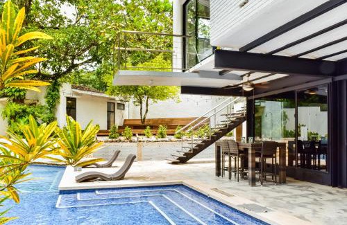 Puerto Carrillo Maison | Casa Guarumo Carrillo