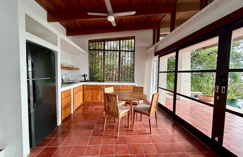 Santa Barbara Maison | Casa Hideaway - a tranquil retreat in central Guiones