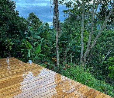 Daniel Flores Maison | Casa Hummingbird Peace & Nature