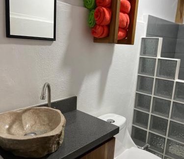 Daniel Flores Maison | Casa Hummingbird Peace & Nature