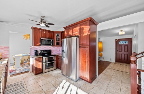 South Westminster Maison | Casa Kaleidoscope: Whimsical Selfie Museum - 5bd sleeps 15