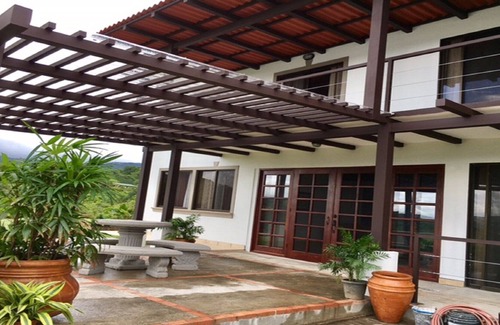 Aguacate Maison | Casa Katalena-Beautiful Lakefront Home with Spectacular Views.