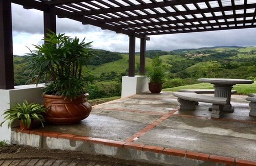 Aguacate Maison | Casa Katalena-Beautiful Lakefront Home with Spectacular Views.