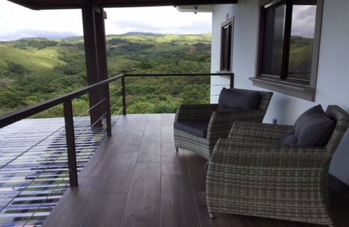 Aguacate Maison | Casa Katalena-Beautiful Lakefront Home with Spectacular Views.