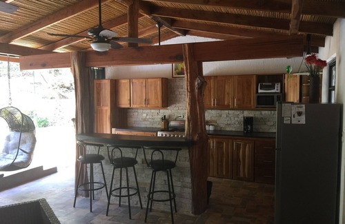 Villas Xihu Maison | CASA LA PINA !!! OUTDOOR LIVING vie privée, nature, détente, & SURF
