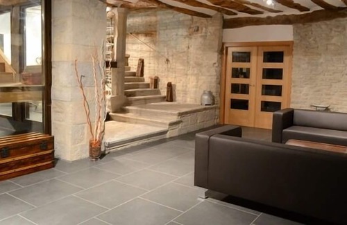 Goni Cottage | Casa Larraya I and II 16-20 people
