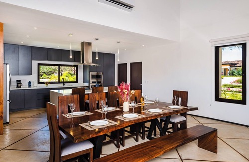 Santa Cruz Maison | Casa Las Brisas 18, Luxury Home Pinilla.