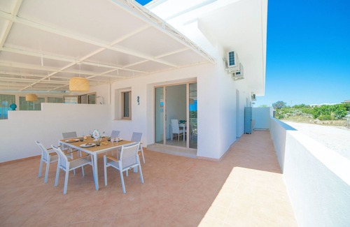 Torre Pali Appartement | Casa Le Secche 4 Sea View And Beach, Torre Pali, Italy