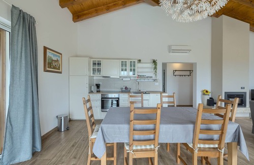 Zminj Villa | NOUVEAU SPA - Charmante maison avec piscine au sommet de la colline avec super vue.