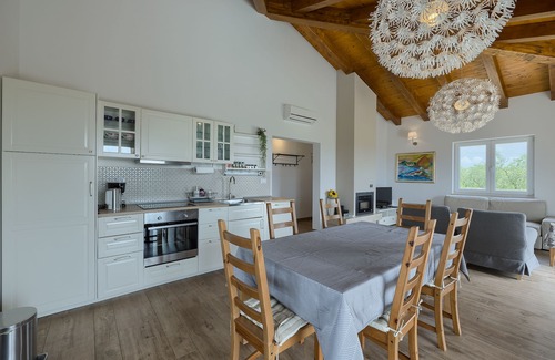 Zminj Villa | NOUVEAU SPA - Charmante maison avec piscine au sommet de la colline avec super vue.