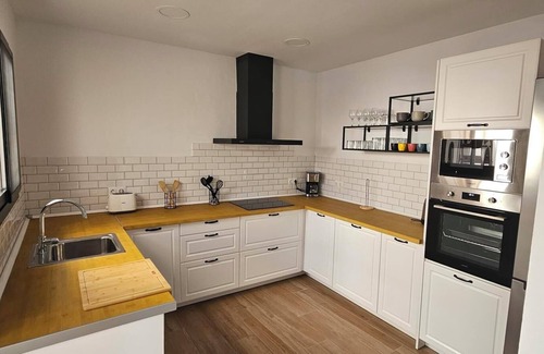 Camarles Maison | Casa Les Carolines - Six Bedroom House, Sleeps 13