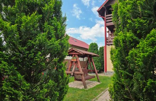Albestii Paminteni Maison | Casa Leu