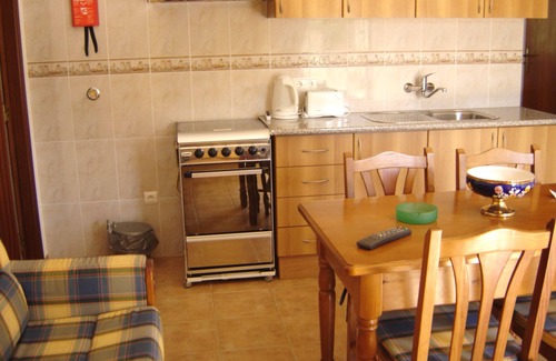 Monte Raposo Cottage | Casa Lima Reis - Maison calme pour 10 personnes