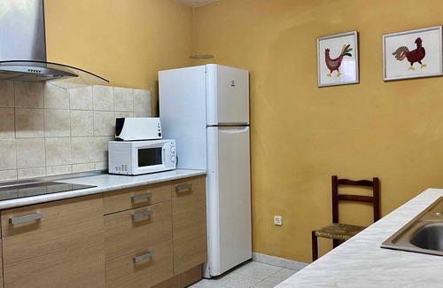 Beceite Appartement | Cottage avec cheminée et terrasse, entouré de montagnes et de rivières