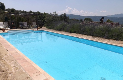Panicale Appartement | CASA LORENZO ~ LIMONE. Stunning, peaceful family farmhouse apt with pool & views