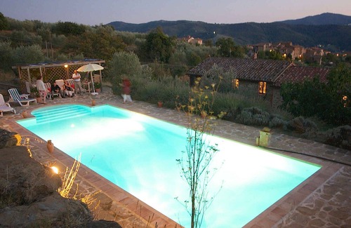 Panicale Appartement | CASA LORENZO ~ OLIVA. Stunning peaceful farmhouse apt with pool. 2 ~ 4 people