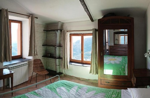 Lavaggiorosso Appartement | CASA LORENZO SULLE COLLINE DI LEVANTO e VICINO ALLE CINQUETERRE LT-0620