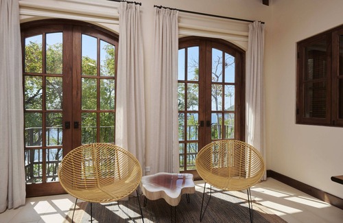 Las Catalinas Maison | Casa Los Monos, and Oceanfront Villa With Pool & Beach Club Access