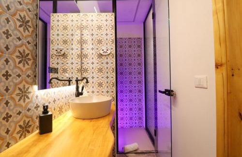 Santo Stefano di Sessanio Maison | Casa Luxury Grotta - Bagno Hammam