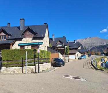 Sallent de Gallego Chalet De Ski | Casa Lucia