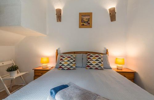 Pinos del Valle Maison | Casa Luna - 16th century traditional spanish village house