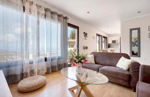 Las Cuevas Maison | Casa Luz de Luna