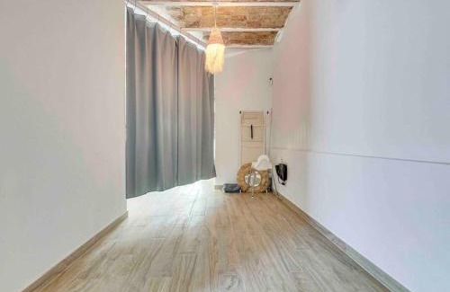 L'Hospitalet de Llobregat Maison | Casa Mandarina: 4 Bedrooms - 2 Terraces - Parking