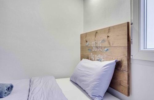 L'Hospitalet de Llobregat Maison | Casa Mandarina: 4 Bedrooms - 2 Terraces - Parking