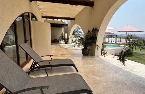Malinalco Maison | Casa Mango: Field, Pool and Mountains with Family