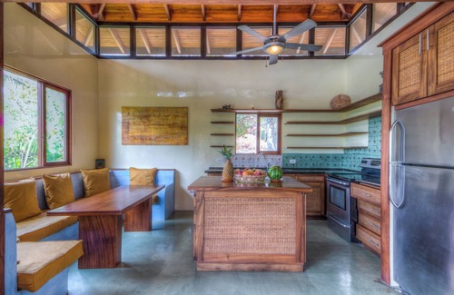 Garza Maison | Casa Manigordos: Private Tropical Oasis – 5 Min Walk to Playa Guiones, Nosara