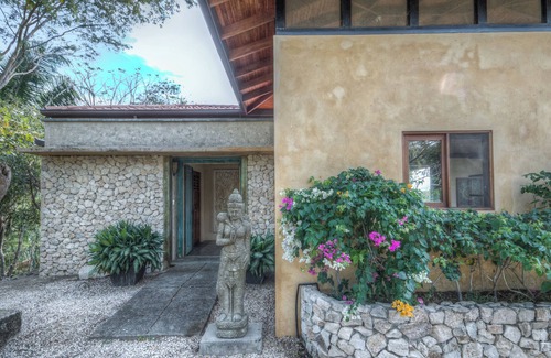 Garza Maison | Casa Manigordos: Private Tropical Oasis – 5 Min Walk to Playa Guiones, Nosara