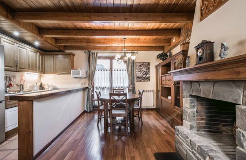 Salardu Maison | Casa Marimanha by SeaMount Rentals