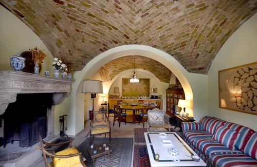 San Martino in Pensilis Maison | Casa Colonna, 18th century masseria surrounded by olive groves
