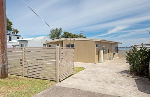 Corlette Maison | 'Casa Martins', 219, promenade Foreshore - Absolute Waterfront House